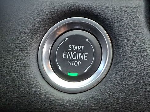 Used 2025 GMC Canyon Elevation image 31