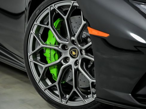 Used 2022 Lamborghini Huracan EVO AWD/4WD image 4