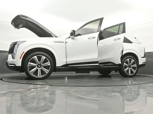 New 2025 Cadillac Escalade IQ Luxury 2 image 61