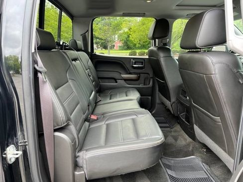 Used 2017 GMC Sierra 1500 Denali w/ Denali Ultimate Package AWD/4WD image 19