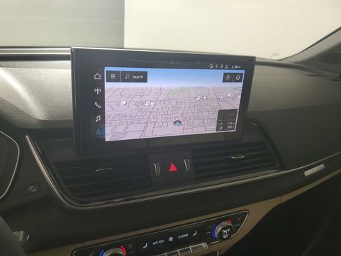 Certified 2024 Audi Q5 2.0T Premium Plus image 4