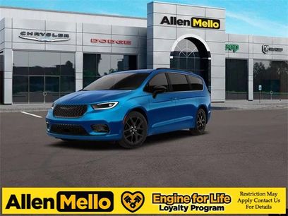 New 2026 Chrysler Pacifica Limited