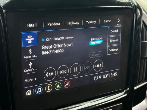 Used 2023 Chevrolet Traverse LT w/ LT Premium Package image 23