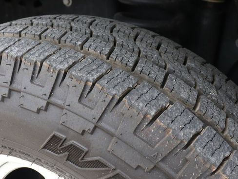 Used 2025 Ford E-450 and Econoline 450 Super Duty w/ Power Equipment Group image 35