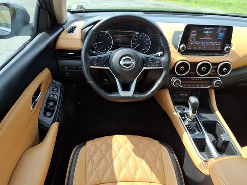Used 2024 Nissan Sentra SV w/ SV Premium Package FWD image 10