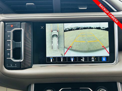 Used 2022 GMC Yukon Denali AWD/4WD image 16