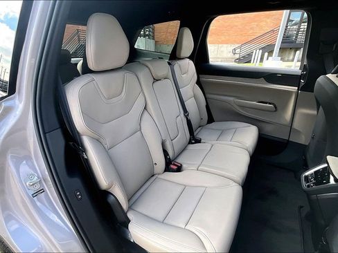 New 2026 Volvo EX90 Plus image 16