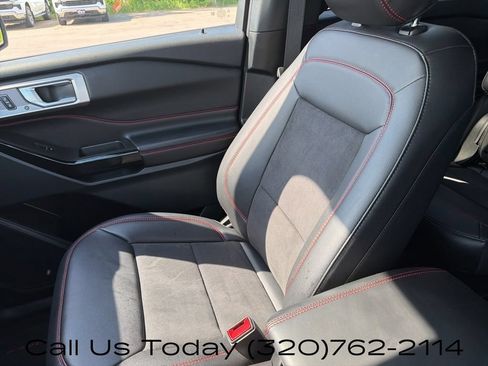 Used 2024 Ford Explorer ST-Line w/ Class IV Trailer Tow Package AWD/4WD image 30