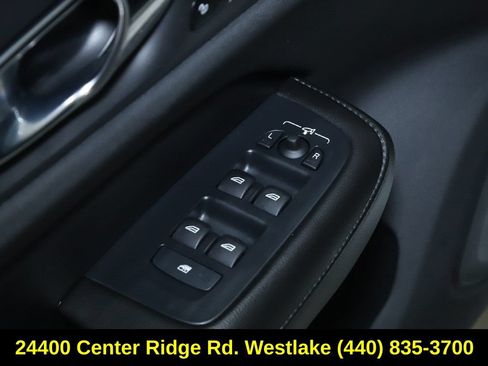 Used 2022 Volvo S60 T8 R-Design Expression AWD/4WD image 16