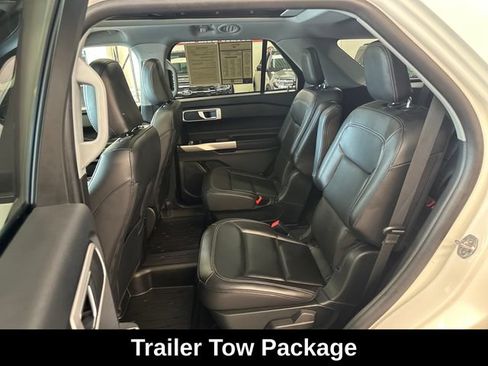 Used 2023 Ford Explorer XLT w/ Equipment Group 202A AWD/4WD image 6