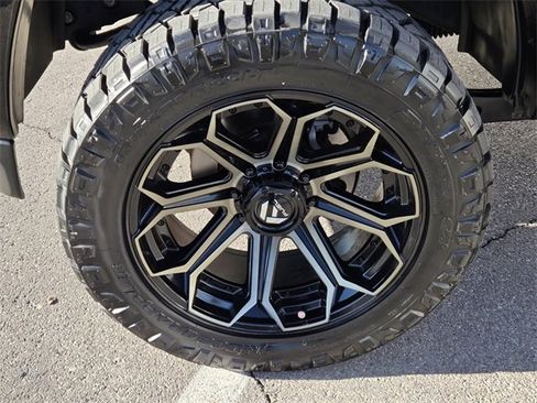 Used 2021 RAM 2500 Laramie w/ Night Edition image 9