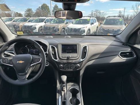 Used 2024 Chevrolet Equinox LT AWD/4WD image 12