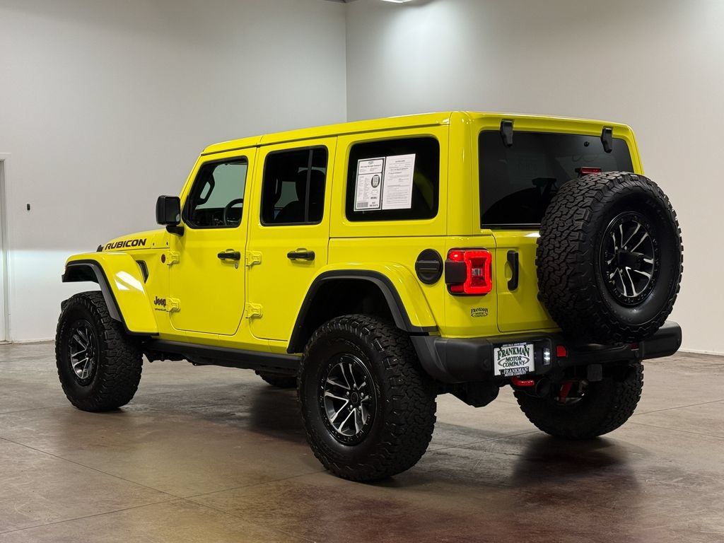 Used 2024 Jeep Wrangler Unlimited Rubicon AWD/4WD image 26