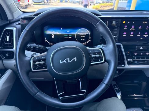 Used 2023 Kia Sorento SX Prestige AWD/4WD image 19