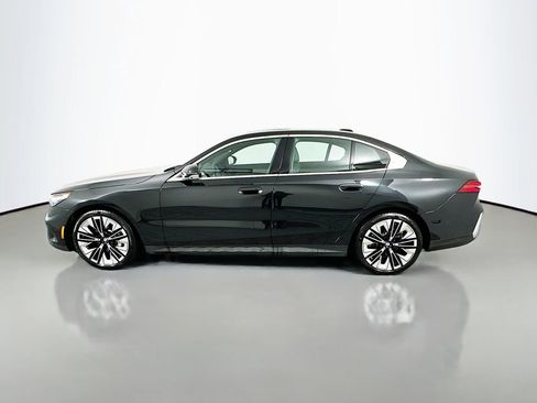 Used 2025 BMW 530i w/ Premium Package image 8
