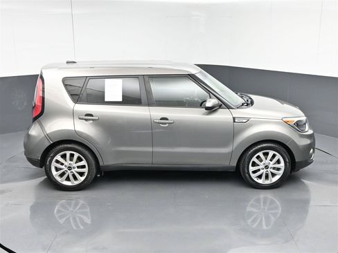 Used 2019 Kia Soul + FWD image 24