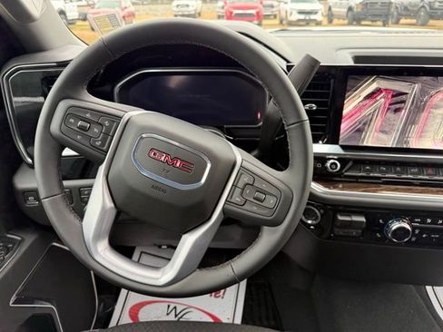 New 2026 GMC Sierra 1500 SLE w/ Preferred Package image 17
