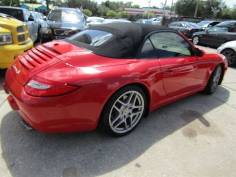 Used 2011 Porsche 911 Cabriolet image 4
