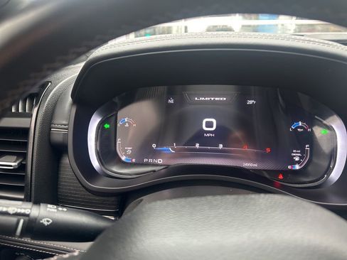 Used 2024 RAM 3500 Limited image 7