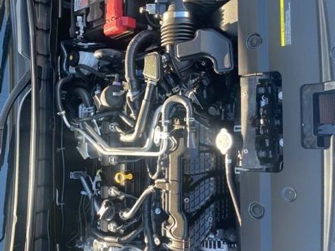 Used 2025 Nissan Altima 2.5 SV image 11