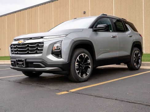 New 2026 Chevrolet Equinox LT w/ Safety and Technology Package AWD/4WD image 4