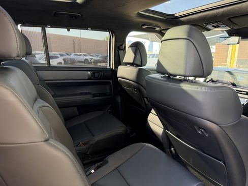 Used 2025 Hyundai Santa Fe Calligraphy FWD image 41