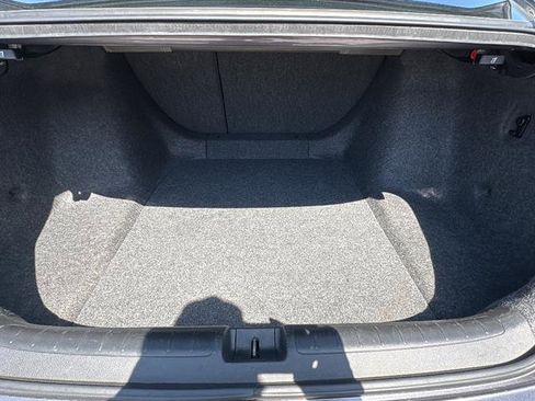 Used 2019 Honda Accord EX image 10