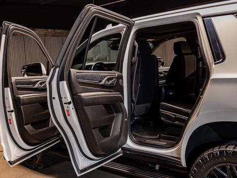 Used 2023 GMC Yukon Denali image 29