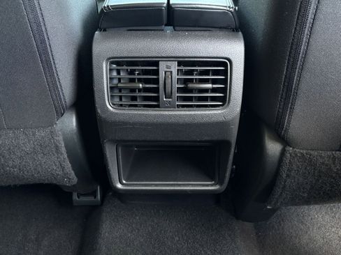 Used 2023 Nissan Rogue S FWD image 22