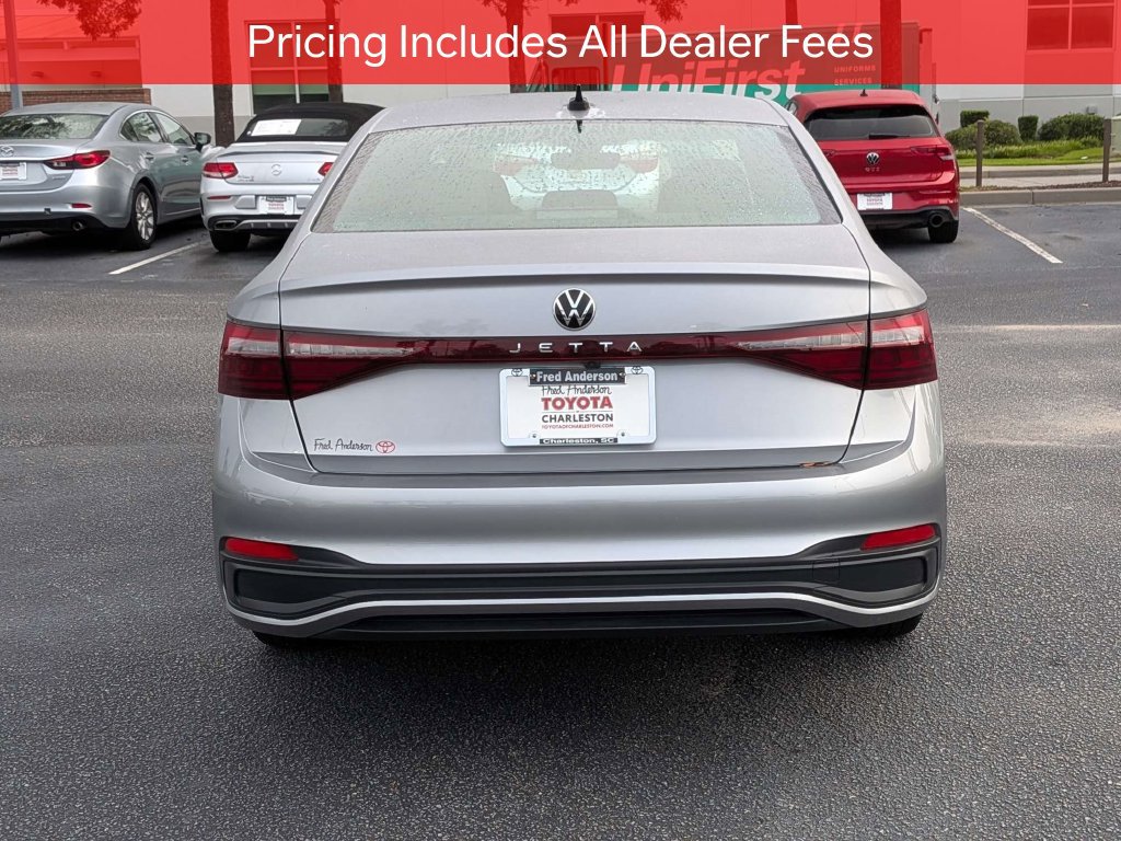 Used 2025 Volkswagen Jetta Sport FWD image 5