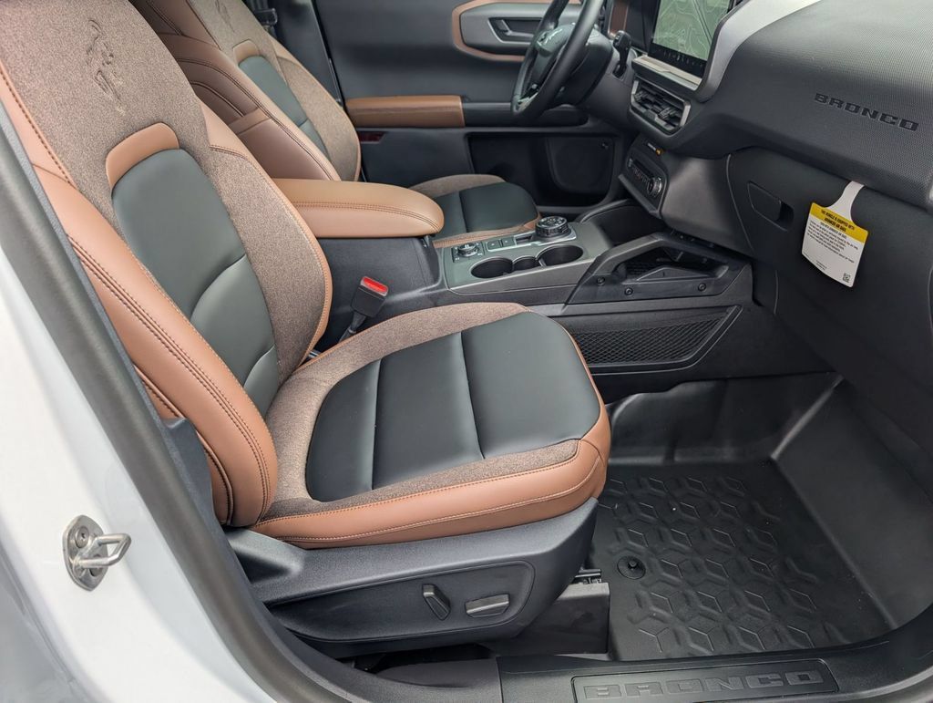New 2025 Ford Bronco Sport Outer Banks w/ Sasquatch Outer Banks Package AWD/4WD image 47