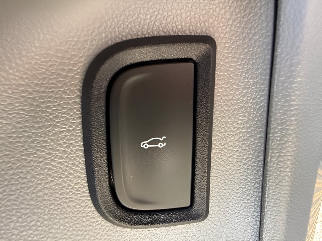 Used 2025 Chevrolet Blazer EV SS AWD/4WD image 13