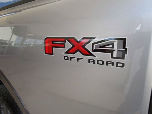 Used 2024 Ford Ranger XLT w/ FX4 Off-Road Package image 11