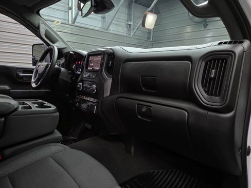 Used 2024 Chevrolet Silverado 2500 Custom w/ Custom Value Package AWD/4WD image 14