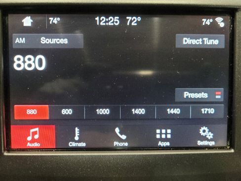 Used 2018 Ford Fusion SE w/ Fusion SE Technology Package image 25