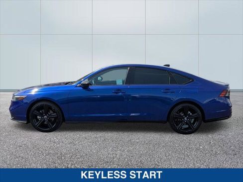 Used 2023 Honda Accord Sport image 2