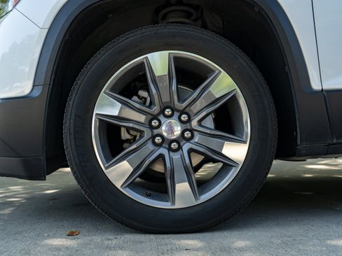 Used 2018 GMC Acadia SLT FWD image 14