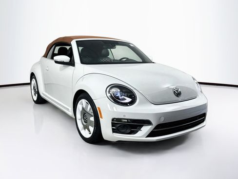 Used 2019 Volkswagen Beetle 2.0T S FWD image 3