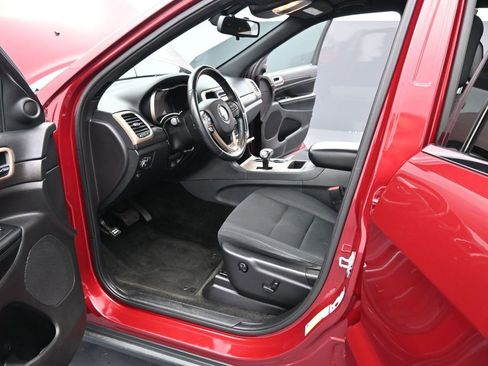 Used 2015 Jeep Grand Cherokee Laredo w/ Quick Order Package 23E image 13