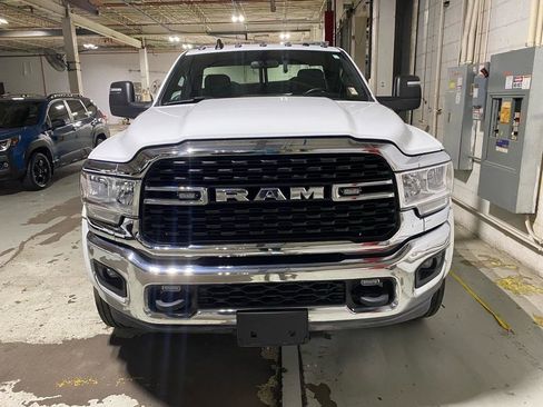 Used 2024 RAM 4500 SLT w/ Quick Order Package 2YG SLT RWD image 2