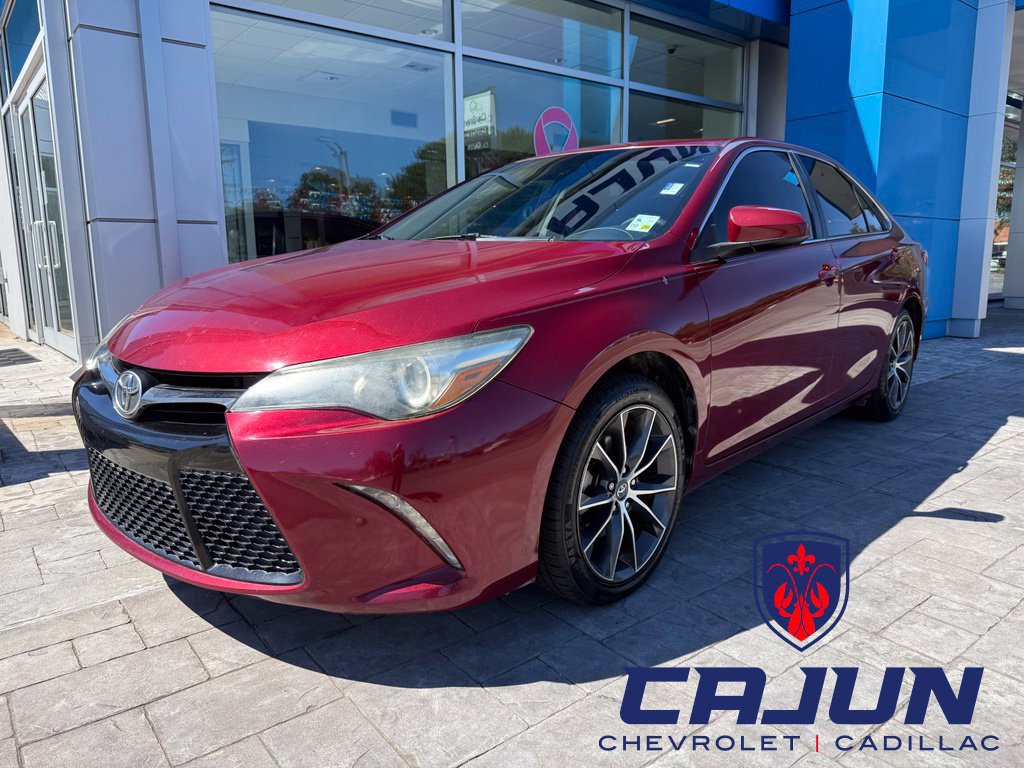 Used 2017 Toyota Camry XSE w/ Moonroof Package FWD image 1