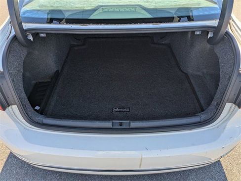 Used 2015 Volkswagen Passat 1.8T SE image 13