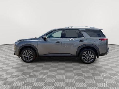 Certified 2025 Nissan Pathfinder SL w/ SL Premium Package FWD image 6