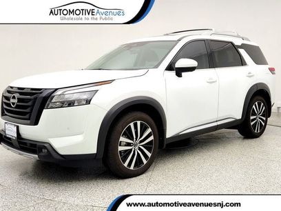 Used 2025 Nissan Pathfinder Platinum