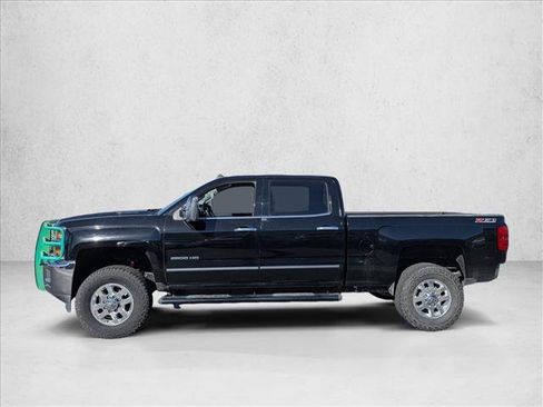 Used 2015 Chevrolet Silverado 2500 LT w/ Z71 Package, Off-Road image 8