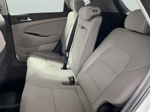 Used 2019 Hyundai Tucson SE AWD/4WD image 13