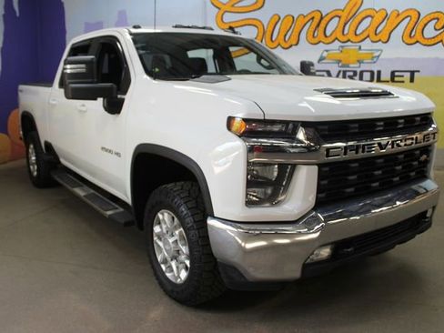 Used 2020 Chevrolet Silverado 2500 LT w/ Convenience Package AWD/4WD image 4