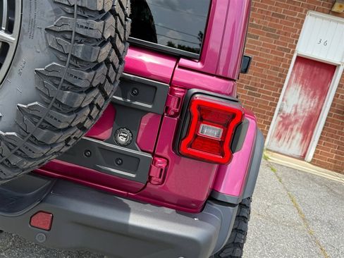 Used 2024 Jeep Wrangler Unlimited Rubicon 392 image 22