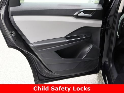 Used 2022 Volkswagen Taos S image 24