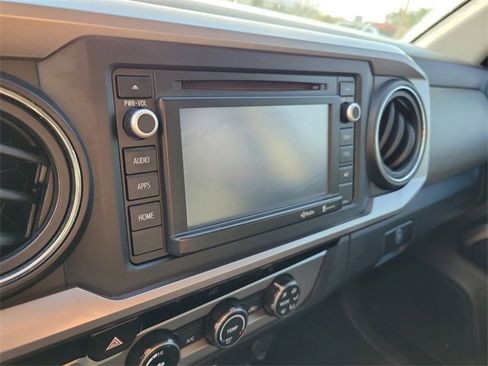 Used 2016 Toyota Tacoma SR5 image 21